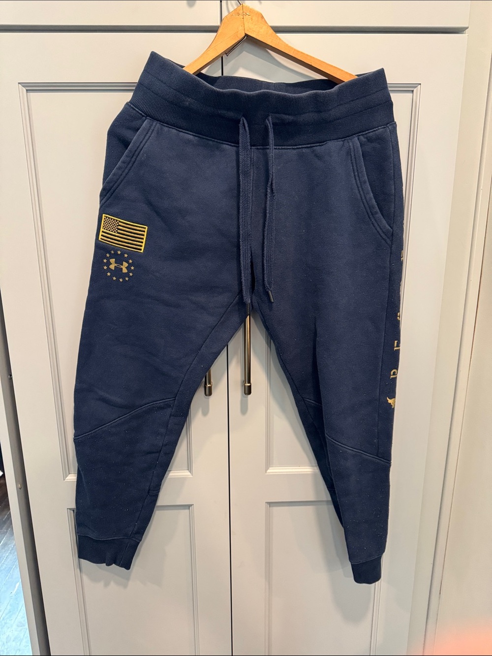 Under Armour Navy Jogger RESPECT. The Rock